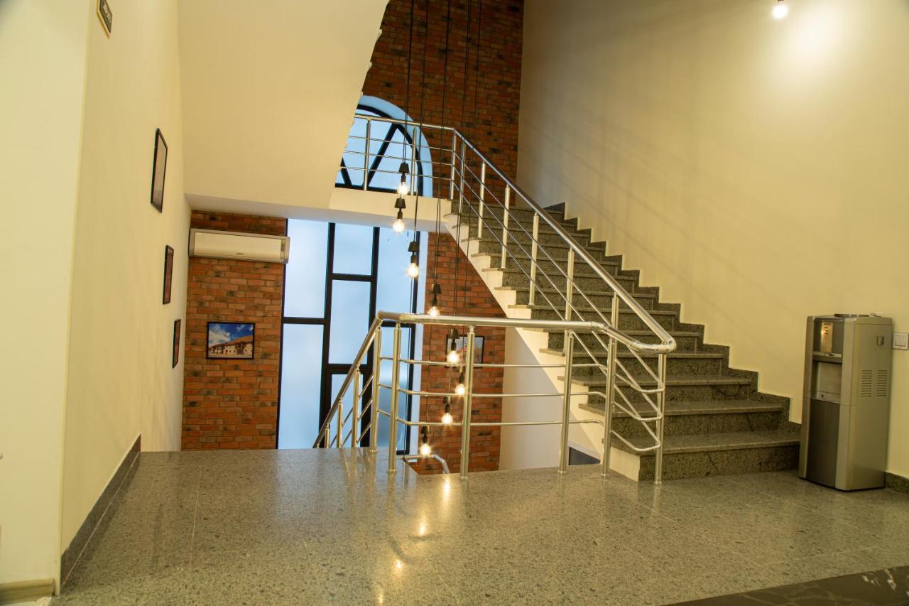 Şǝki Central Hostel מראה חיצוני תמונה