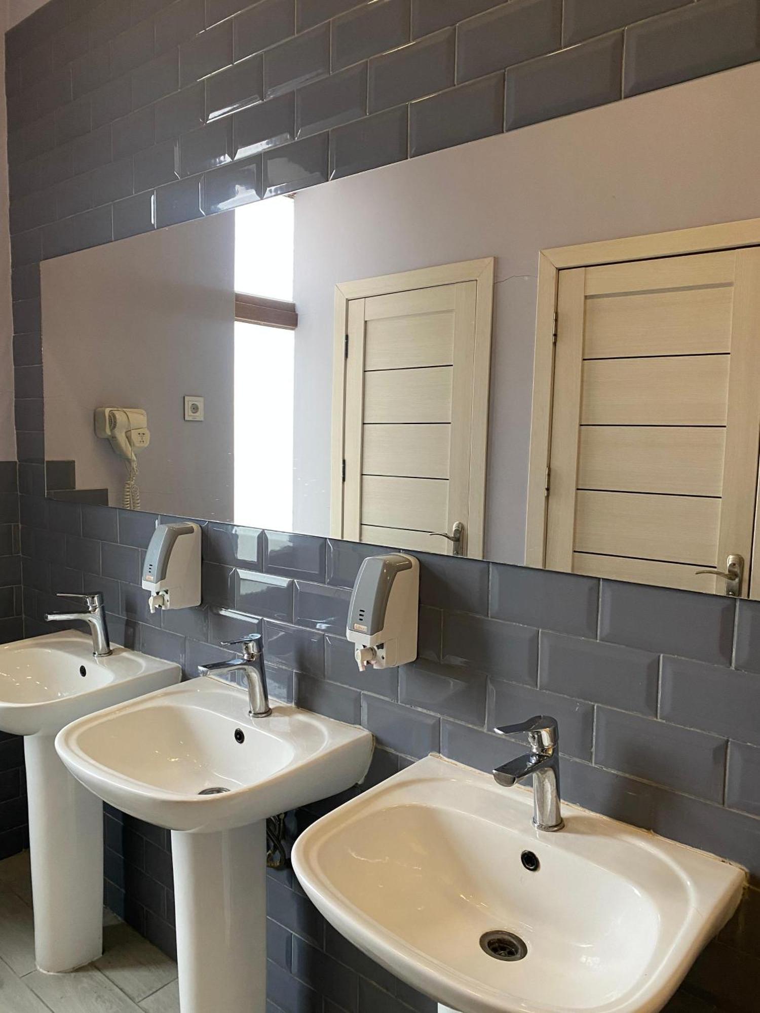 Şǝki Central Hostel מראה חיצוני תמונה
